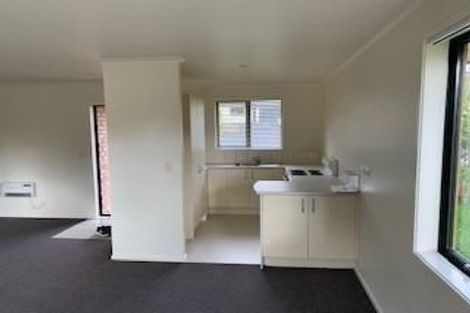 Photo of property in 6 Claywest Place, Glen Eden, Auckland, 0602