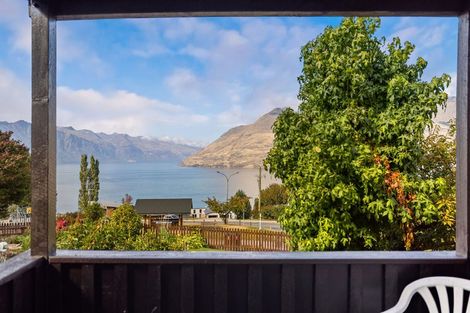 Photo of property in 18a Cameron Place, Fernhill, Queenstown, 9300