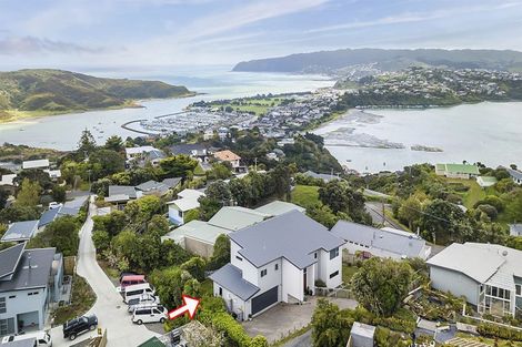 Photo of property in 58a Kahu Road, Paremata, Porirua, 5024