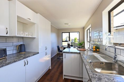 Photo of property in 13 Spriggs Crescent, Greenmeadows, Napier, 4112