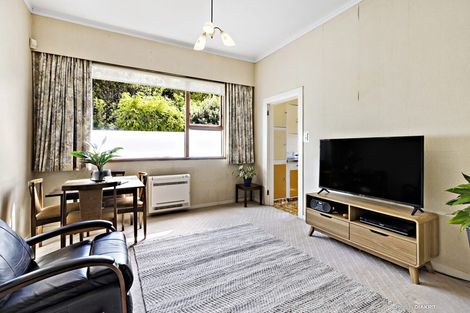 Photo of property in 15 Naughton Terrace, Kilbirnie, Wellington, 6022