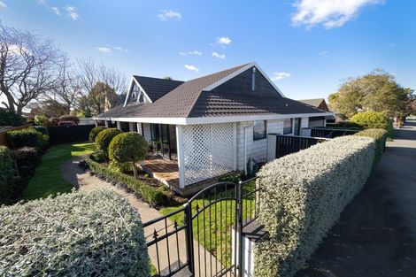 Photo of property in 2/100 Proctor Street, Papanui, Christchurch, 8053