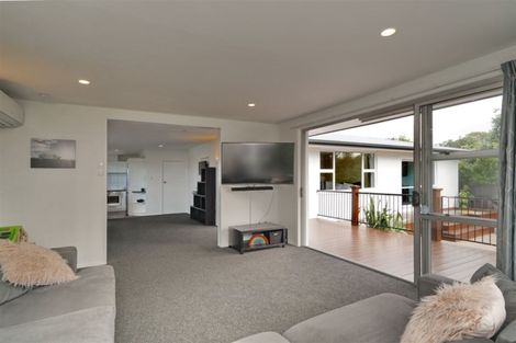 Photo of property in 4a Canberra Place, Redwood, Christchurch, 8051