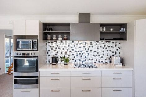 Photo of property in 1 Silicon Way, Fitzherbert, Palmerston North, 4410