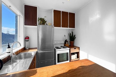 Photo of property in 4/218 Onepu Road, Lyall Bay, Wellington, 6022