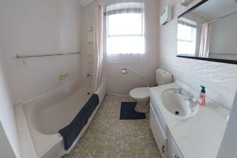 Photo of property in 362 College Street, West End, Palmerston North, 4410