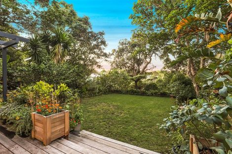 Photo of property in 12 Maritime Terrace, Birkenhead, Auckland, 0626