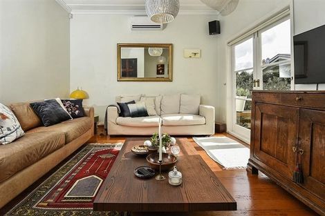 Photo of property in 9a Beatrix Street, Avondale, Auckland, 1026