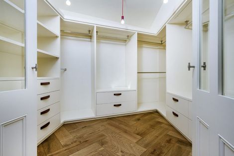 Photo of property in 33 Cheltenham Road, Devonport, Auckland, 0624