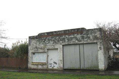 Photo of property in 17 Hunter Street, Edendale, 9825