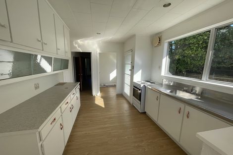 Photo of property in 1 Hewlett Road, Massey, Auckland, 0614