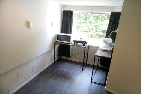 Photo of property in 4 Evans Road, Glen Eden, Auckland, 0602