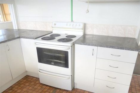 Photo of property in 300 Te Atatu Road, Te Atatu South, Auckland, 0610