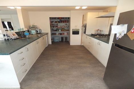 Photo of property in 211 Avonhead Road, Avonhead, Christchurch, 8042