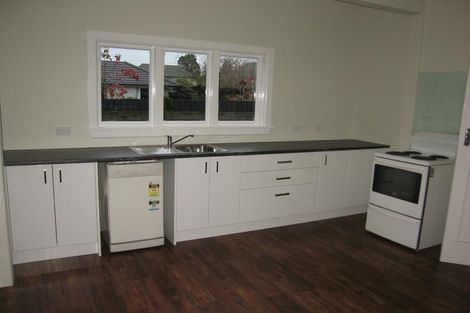 Photo of property in 23 Garreg Road, Fendalton, Christchurch, 8052