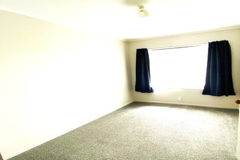 Photo of property in 1/15 Kurnell Drive, Botany Downs, Auckland, 2010