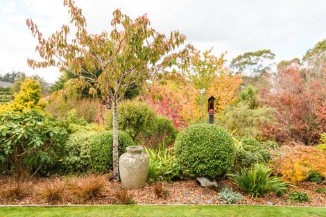 Photo of property in 4a Silkwood Place, Fitzherbert, Palmerston North, 4410