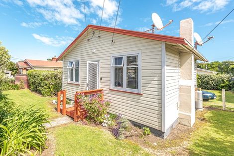 Photo of property in 31 Karaka Street, Castlecliff, Whanganui, 4501