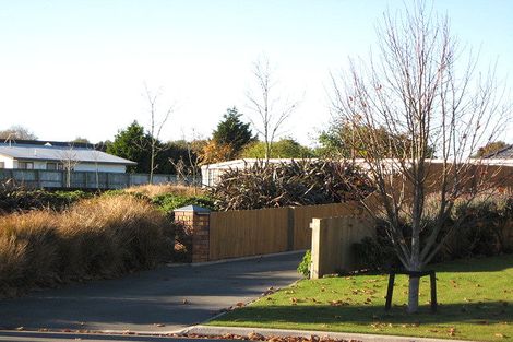 Photo of property in 14 Providence Place, Redwood, Christchurch, 8051