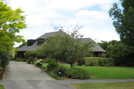 Photo of property in 14 Glenburn Place, Avonhead, Christchurch, 8042