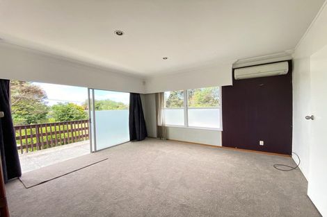 Photo of property in 38 Beaubank Road, Kelston, Auckland, 0602