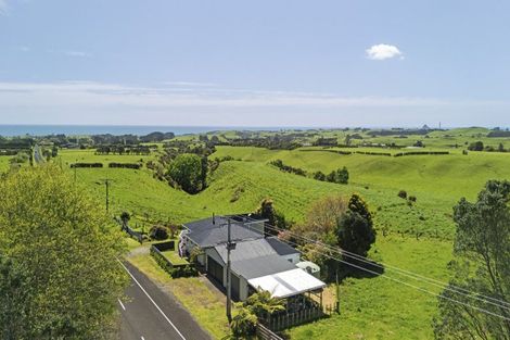 Photo of property in 401 Koru Road, Koru, New Plymouth, 4374