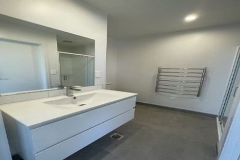 Photo of property in 9/3234 Great North Road, New Lynn, Auckland, 0600