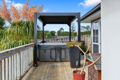 Photo of property in 33 Merriman Place, Pyes Pa, Tauranga, 3112