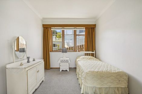 Photo of property in 28 Ashleigh Crescent, Miramar, Wellington, 6022