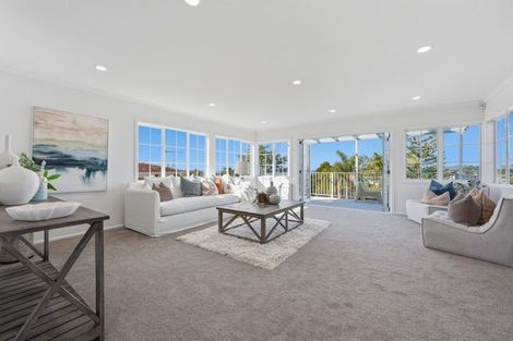 Photo of property in 355 East Coast Road, Mairangi Bay, Auckland, 0630