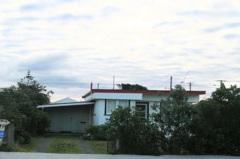 Photo of property in 21 Moana Street, Otaki Beach, Otaki, 5512