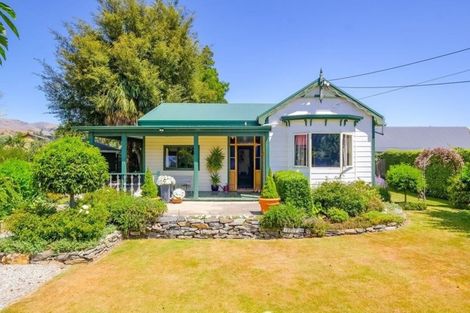 Photo of property in 20 Donegal Street, Cromwell, 9310