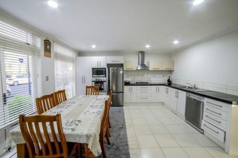 Photo of property in 16 Reins Road, Takanini, 2112