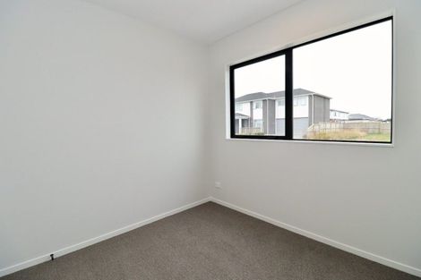 Photo of property in 13 Ngakau Road, Karaka, 2113