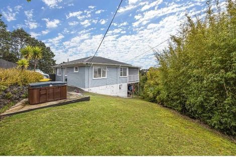 Photo of property in 143 Browns Bay Road, Browns Bay, Auckland, 0630