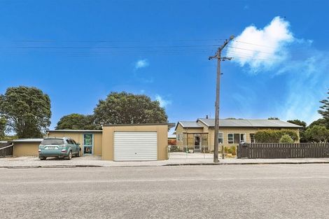 Photo of property in 12 Corbett Street, Hector, 7822