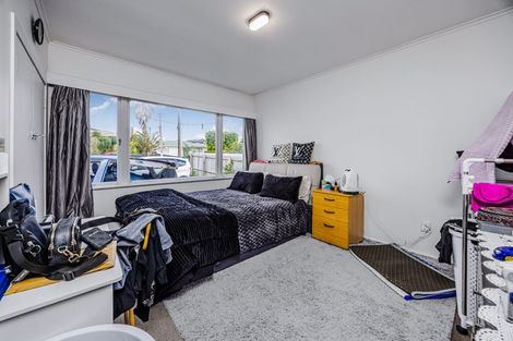 Photo of property in 27 Landon Avenue, Mangere East, Auckland, 2024
