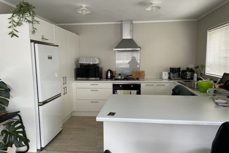 Photo of property in 96 Hutchinsons Road, Bucklands Beach, Auckland, 2014