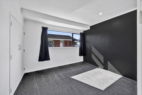 Photo of property in 37 Kamahi Avenue, Hawera, 4610