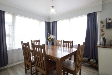 Photo of property in 15 Barrett Road, Whalers Gate, New Plymouth, 4310