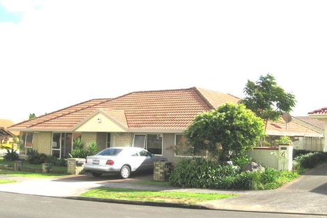 Photo of property in 2 Chale Place, Somerville, Auckland, 2014