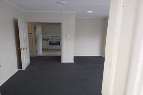 Photo of property in 253 Great North Road, Henderson, Auckland, 0612