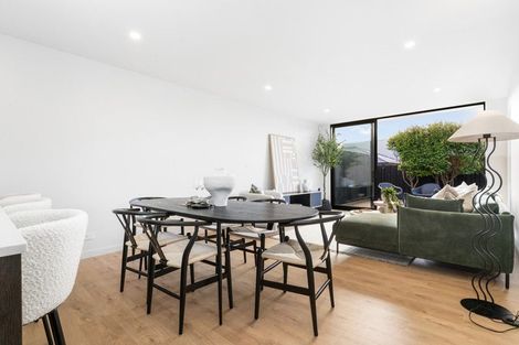 Photo of property in 2/27 Division Street, Riccarton, Christchurch, 8041