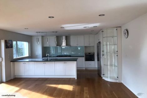 Photo of property in 4 Ballyboe Place, Pinehill, Auckland, 0632