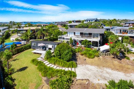 Photo of property in 44 Amorino Drive, Red Beach, 0932