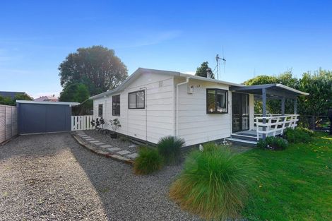 Photo of property in 17 Old Coach Road South, Otaki Beach, Otaki, 5512