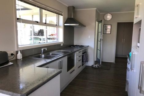 Photo of property in 16 Pulham Crescent, Queenwood, Hamilton, 3210