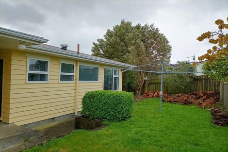 Photo of property in 42 Turville Crescent, Newlands, Wellington, 6037