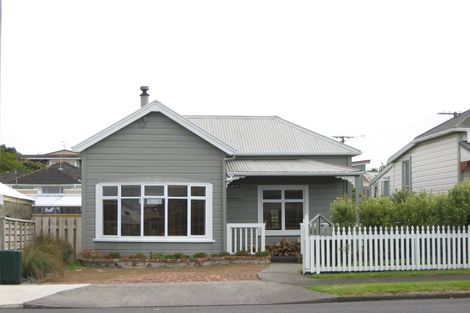 Photo of property in 4 Kingwell Street, Moturoa, New Plymouth, 4310