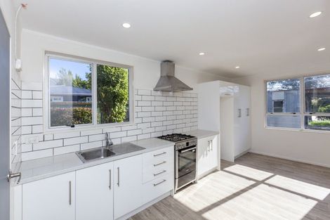 Photo of property in 2/11 Rimu Road, Raumati Beach, Paraparaumu, 5032